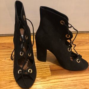 Steve Madden Carusso Lace Up Heels
